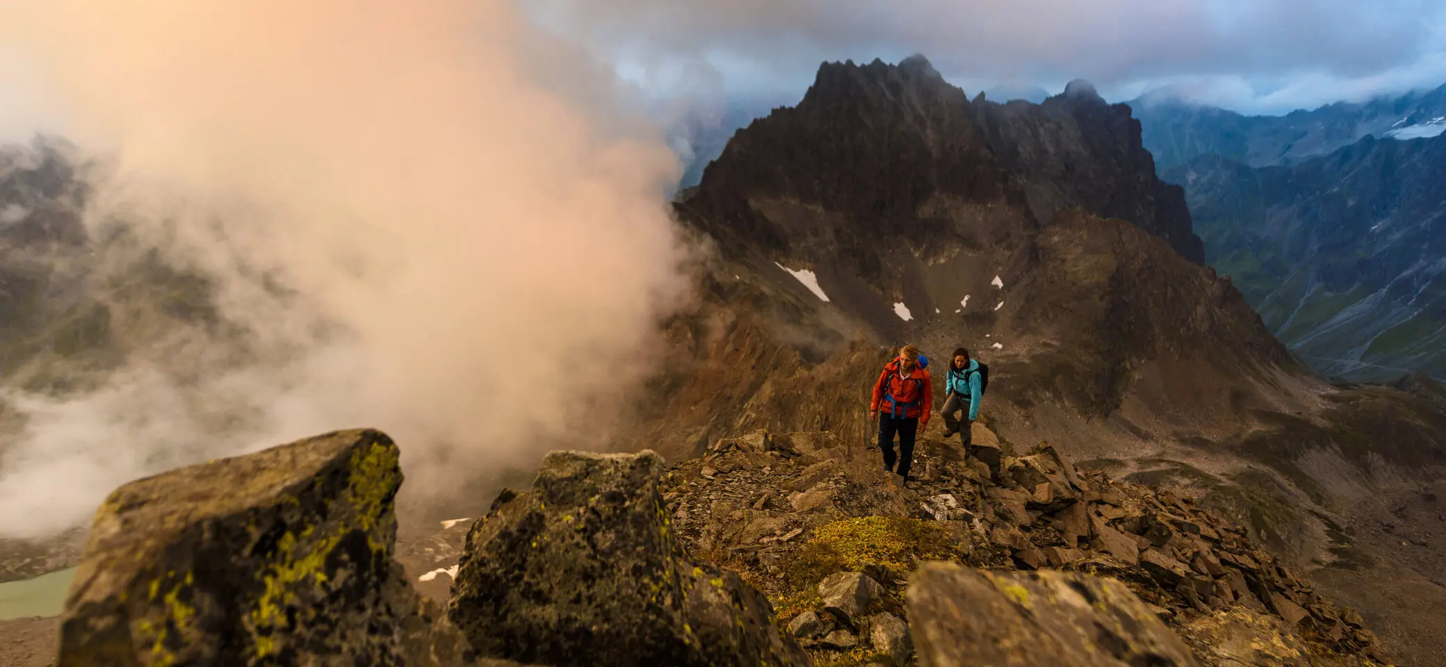 Hochtour: Wandern über Felsen | © DAV/Wolfgang Ehn